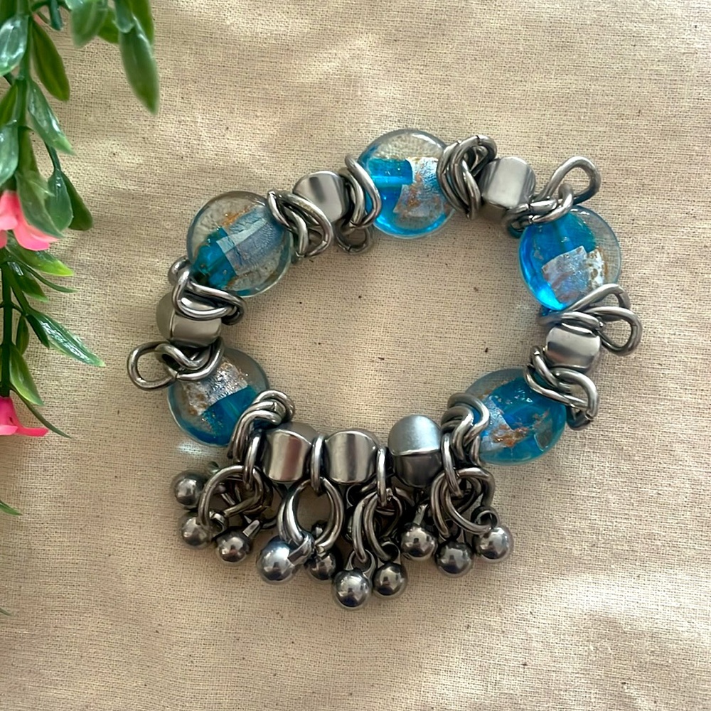 Blue Faceted Glass Bead Charm Stretch Bracelet Silver Tone Hardware One Size